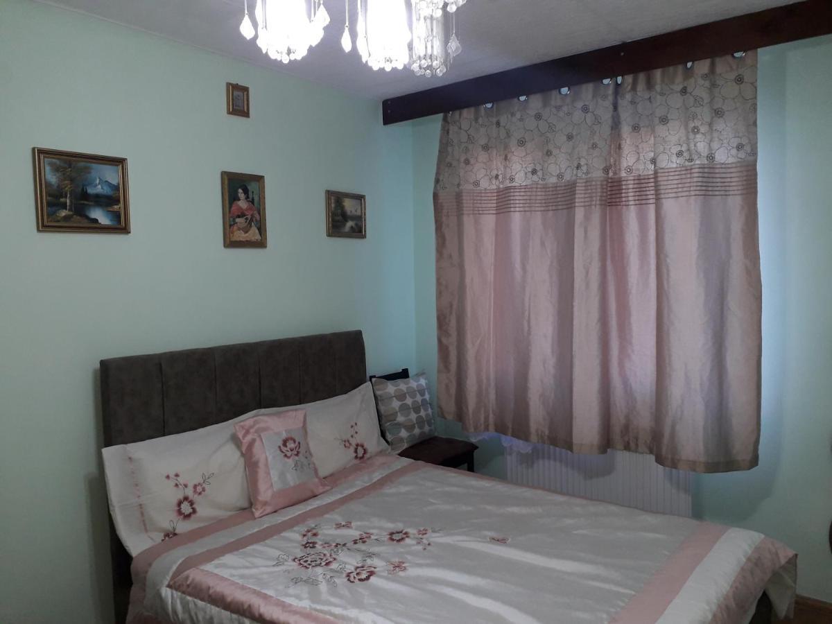 Cozy, Central 1-Bedroom Apartment In Timisoara, Romania Extérieur photo