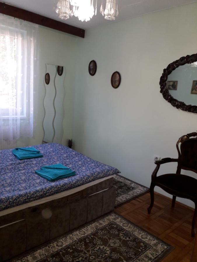 Cozy, Central 1-Bedroom Apartment In Timisoara, Romania Extérieur photo