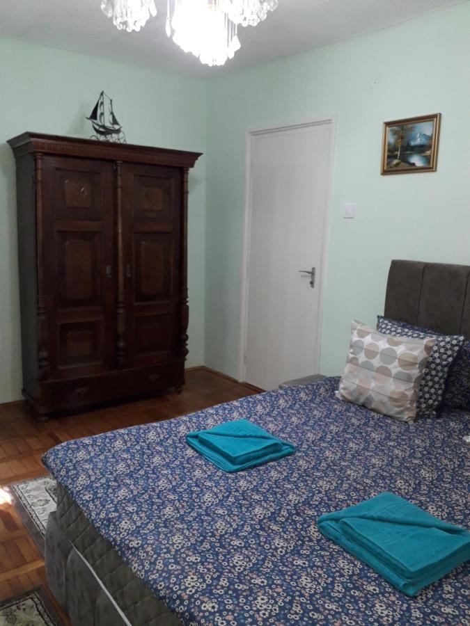 Cozy, Central 1-Bedroom Apartment In Timisoara, Romania Extérieur photo